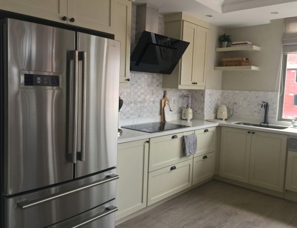 Cabinet Pulls Installation in San Marcos